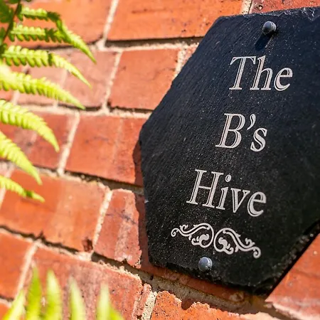 The Bs Hive, Modern, Stylish, 2 Bedroom House, In Centre Prázdninový dům Harrogate