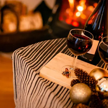 Dom wakacyjny The Bs Hive, Modern, Stylish, 2 Bedroom House, In Centre